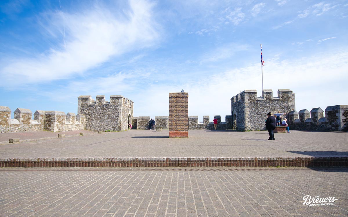 Innenhof des Dover Castle in Süd England