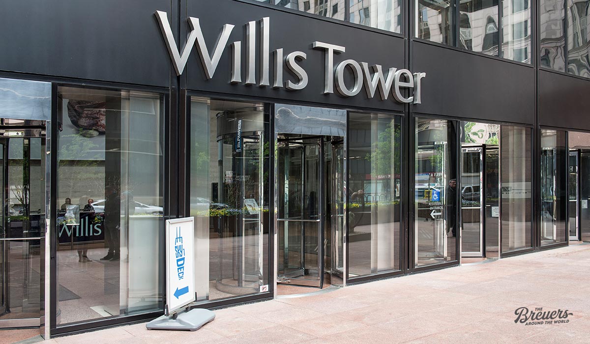 Eingang zum Willis Tower in Chicago